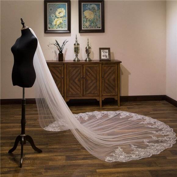 Elaine Cathedral Wedding Veil with Scalloped Floral Embroidery - Picture 3 of 5